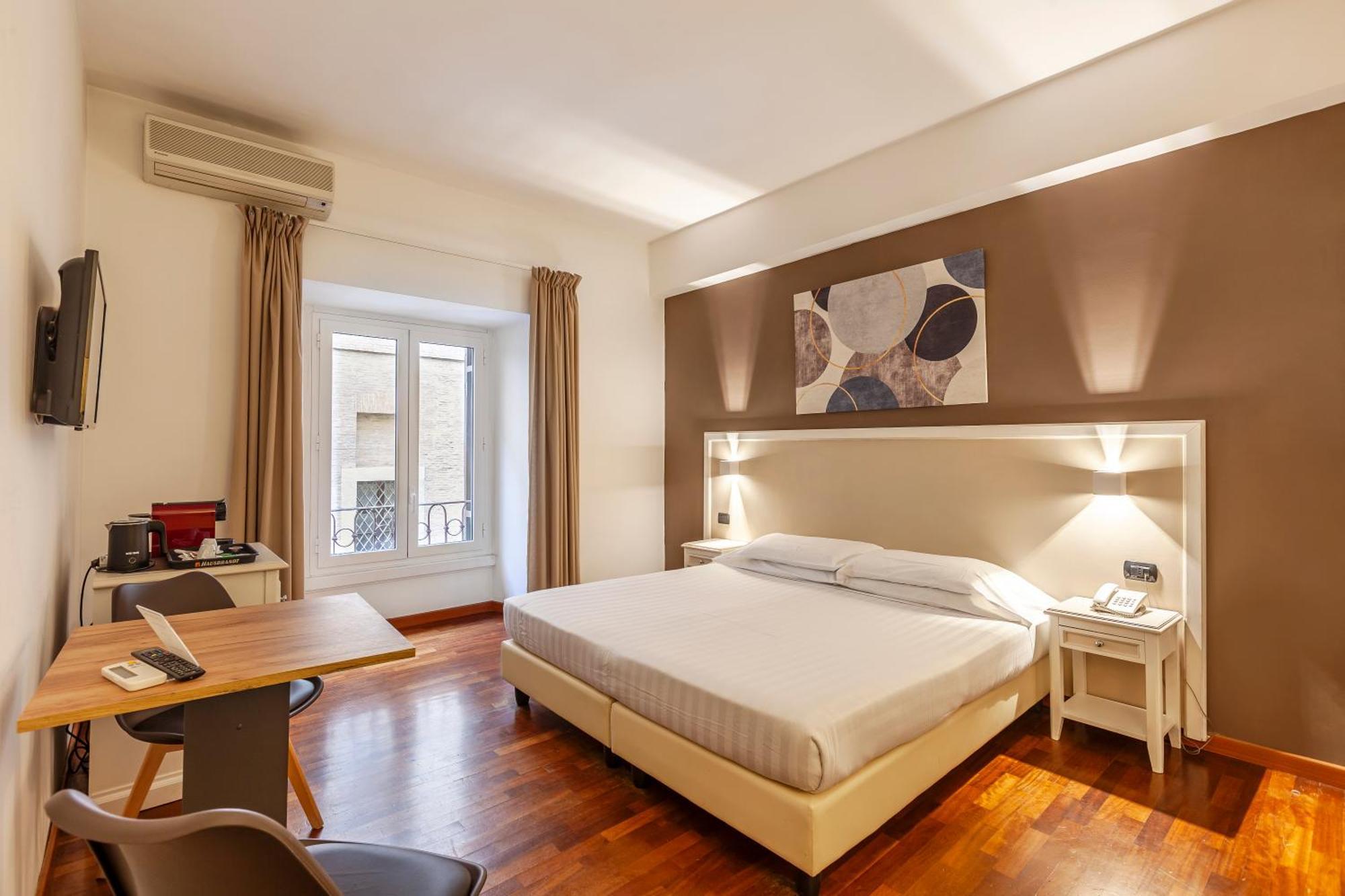 Inn Rome Rooms & Suites — Photos 3